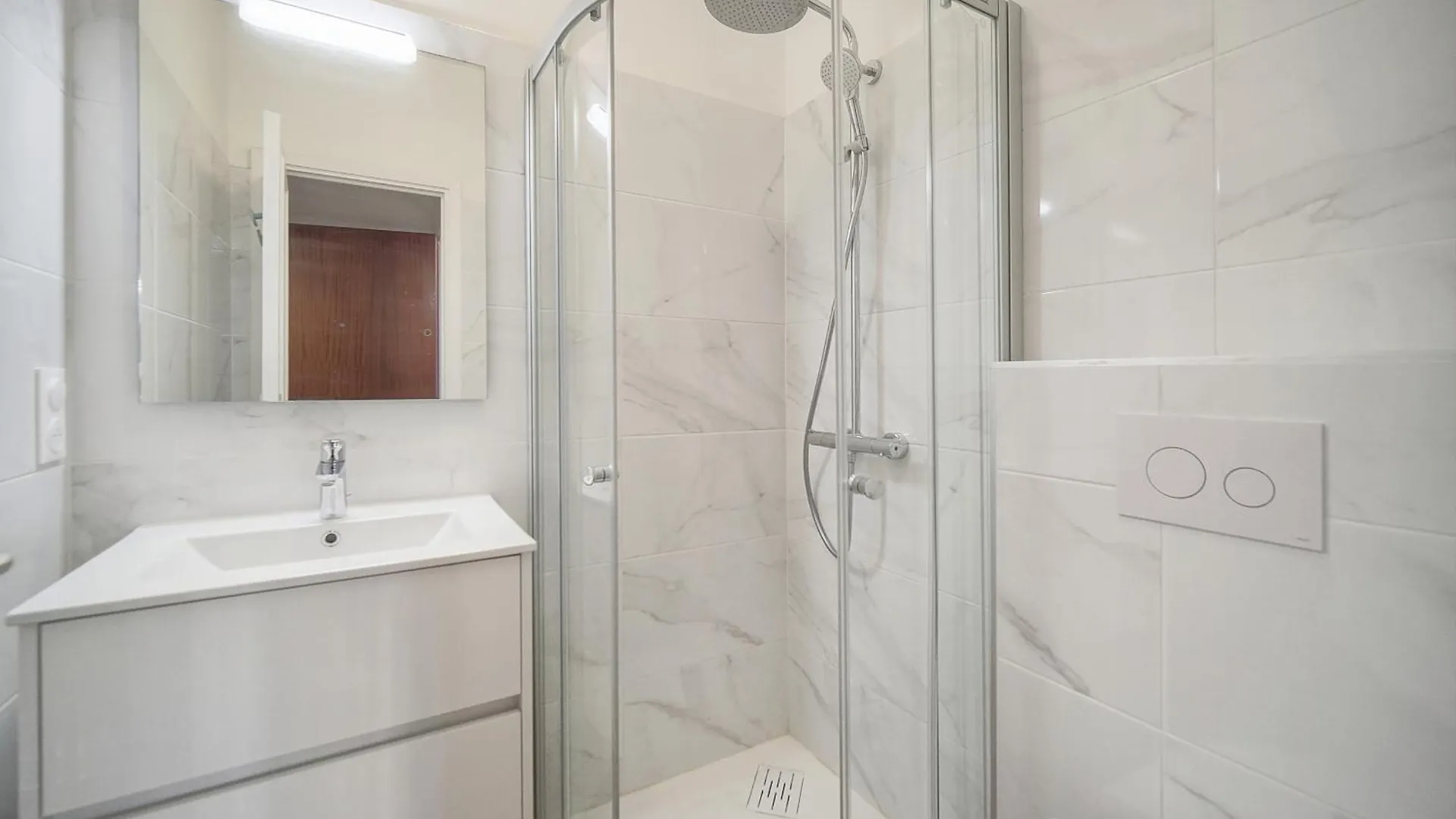 Studio Lumineux Avec Loggia A0B203 Κάννες