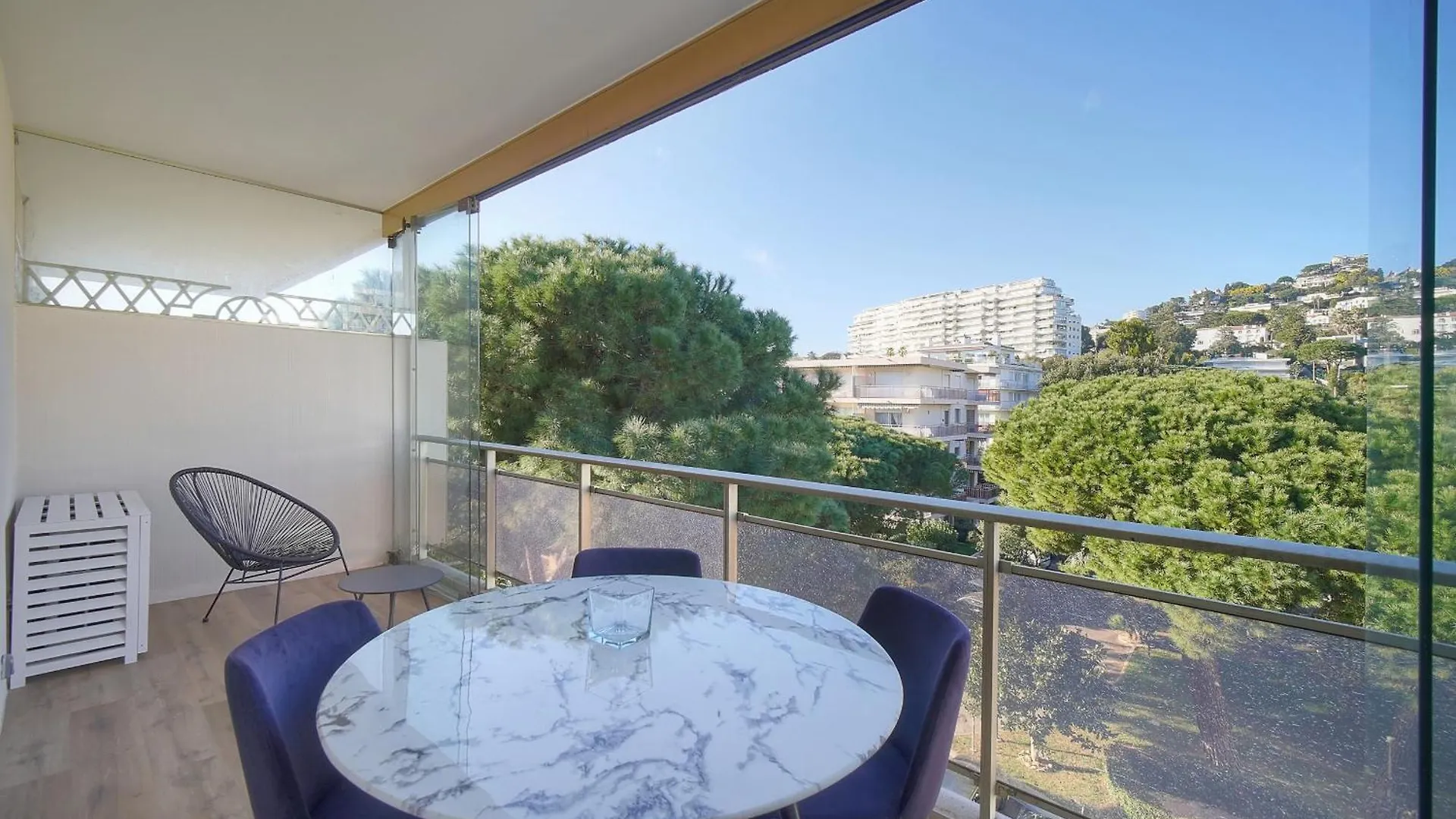 Studio Lumineux Avec Loggia A0B203 Cannes 0*,  France